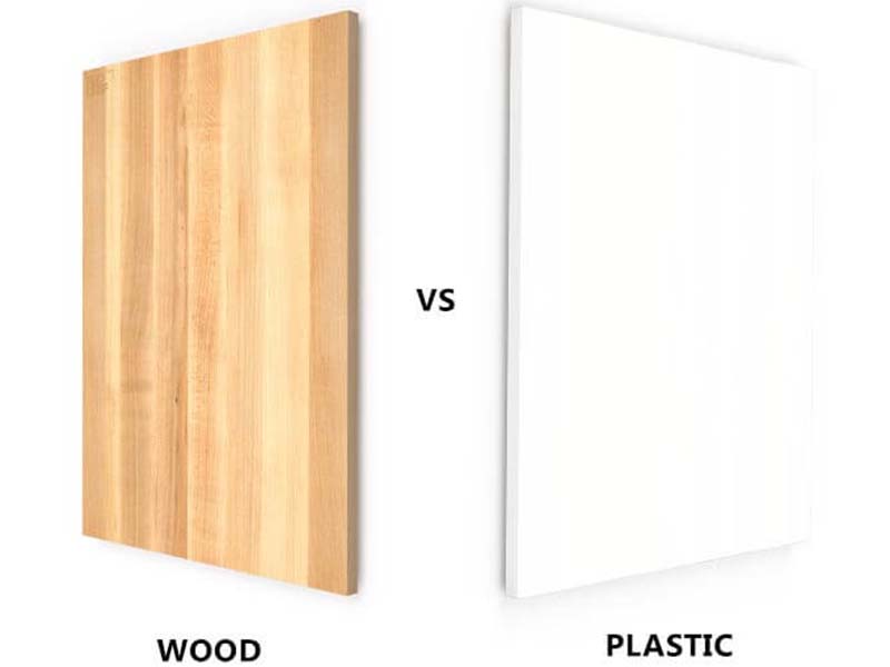 Wood cutting board vs plastic cutting board